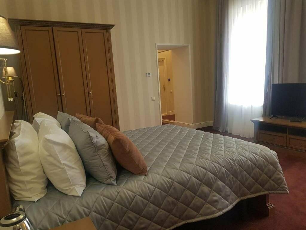 Фотографии номера Стандартный одноместный номер №8 в Гостинице Особняк Военного Министра Санкт-Петербург