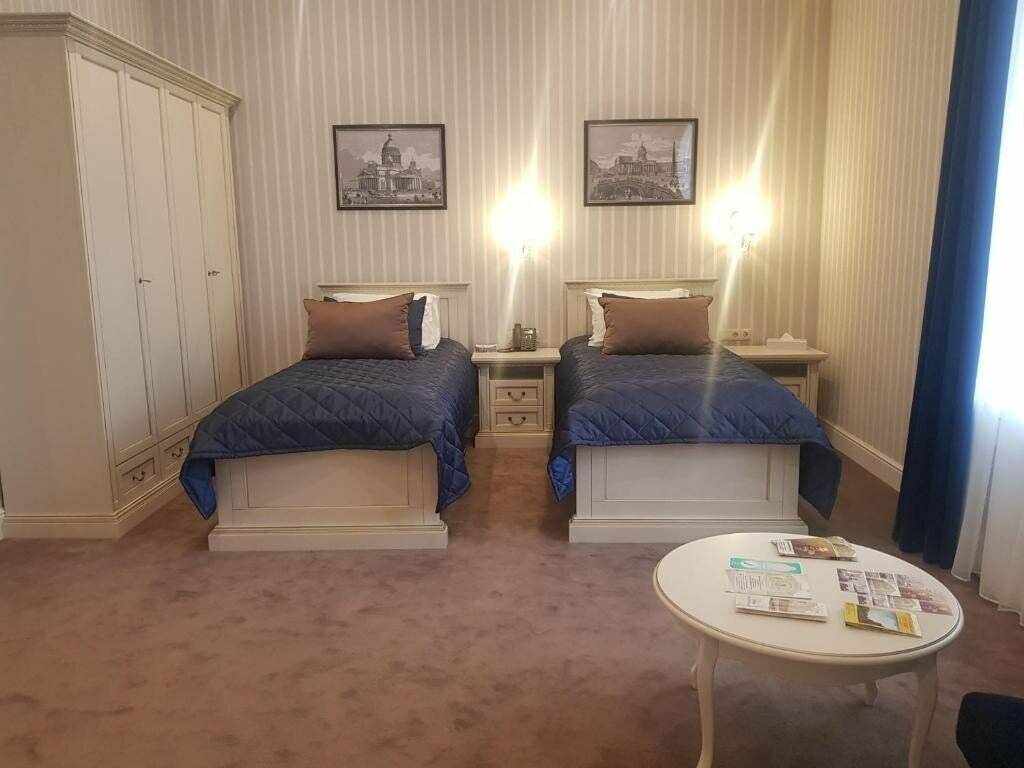 Фотографии номера Люкс с двумя односпальными кроватями №7 в Гостинице Особняк Военного Министра Санкт-Петербург