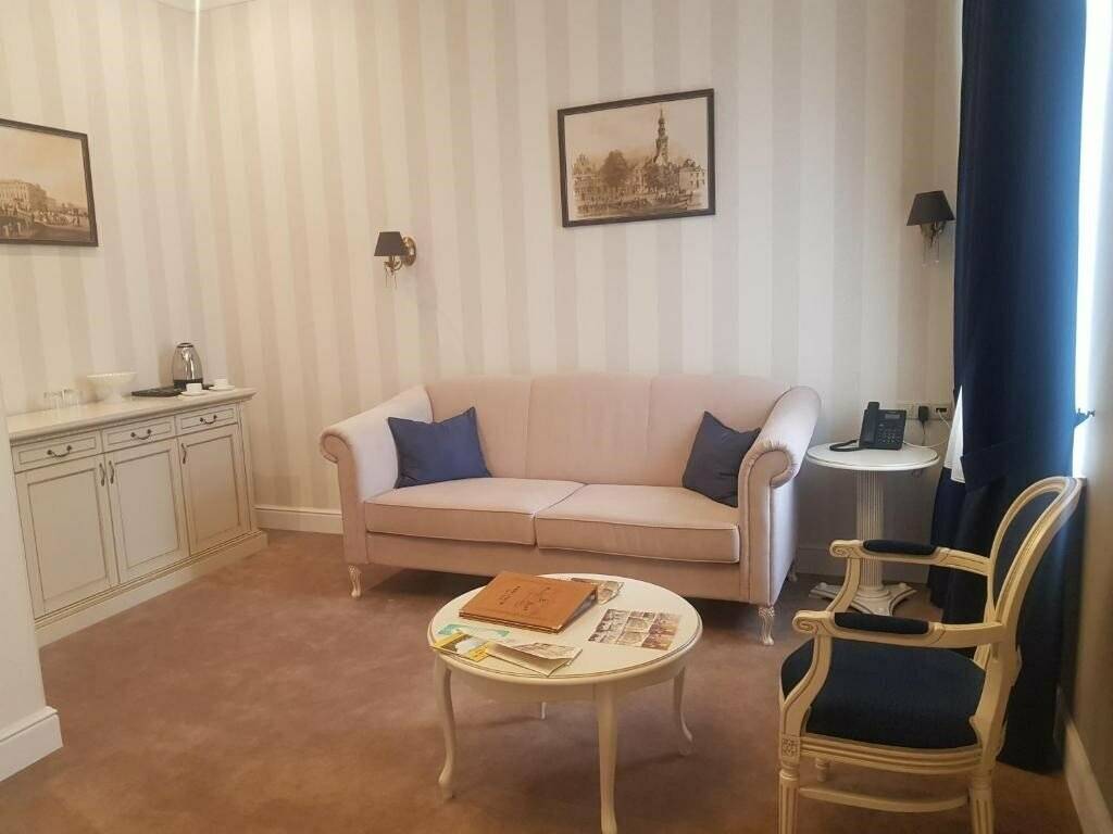 Фотографии номера Двухуровневый Люкс с двумя односпальными кроватями №12 в Гостинице Особняк Военного Министра Санкт-Петербург