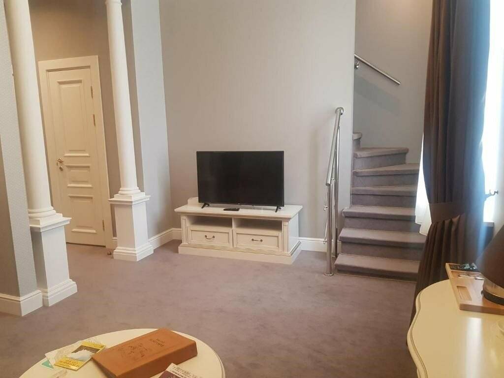 Фотографии номера Двухуровневый Люкс с двухспальной кроватью №13 в Гостинице Особняк Военного Министра Санкт-Петербург